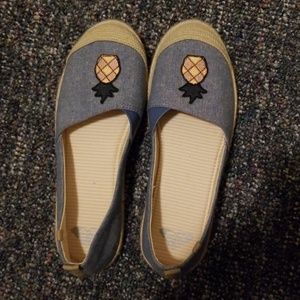 Pineapple shoes